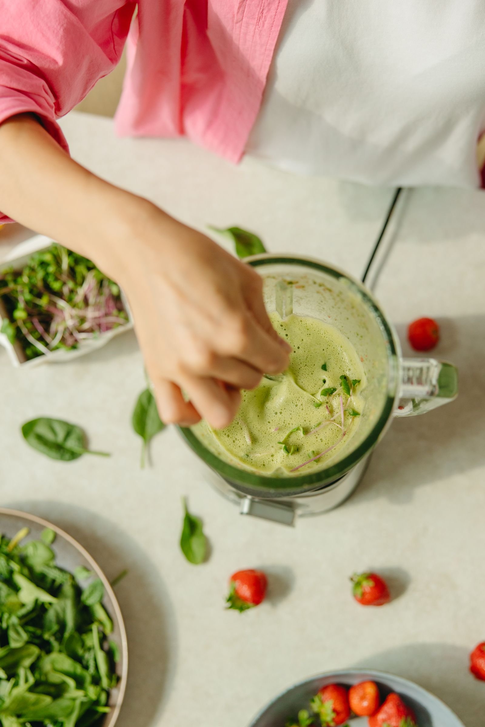 Blenders That Crush Ice and Frozen Fruit Without Jams